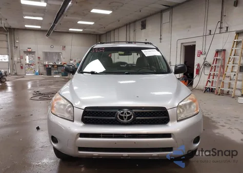 2010 Toyota Rav4 z USA, uszkodzony, nr VIN JTMBF4DV3AD034559